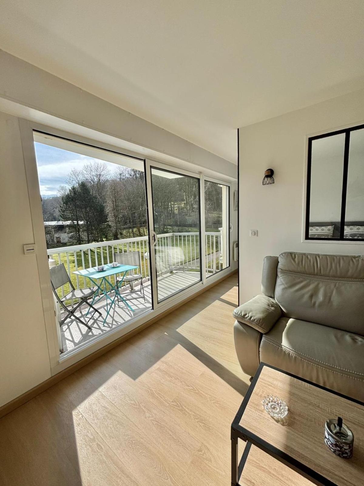 Les charmes Du Bosquet Parc d'Amour et Nature Parking Privé Sécurisé Étretat Extérieur photo
