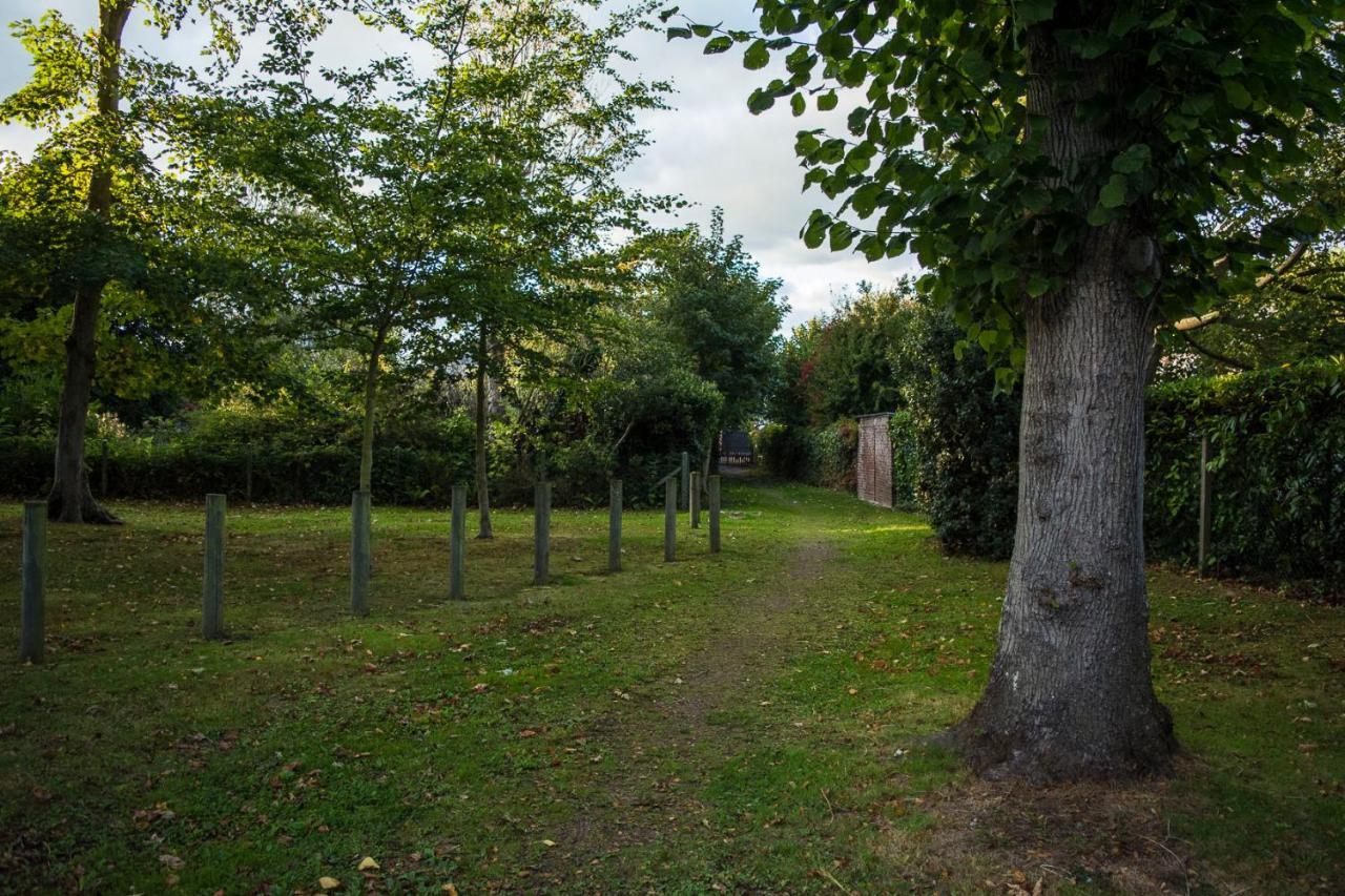 Les charmes Du Bosquet Parc d'Amour et Nature Parking Privé Sécurisé Étretat Extérieur photo